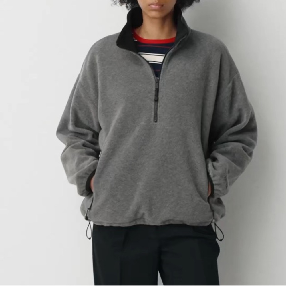 Aritzia Mellow 1/2 Zip in Heather Ridge Grey